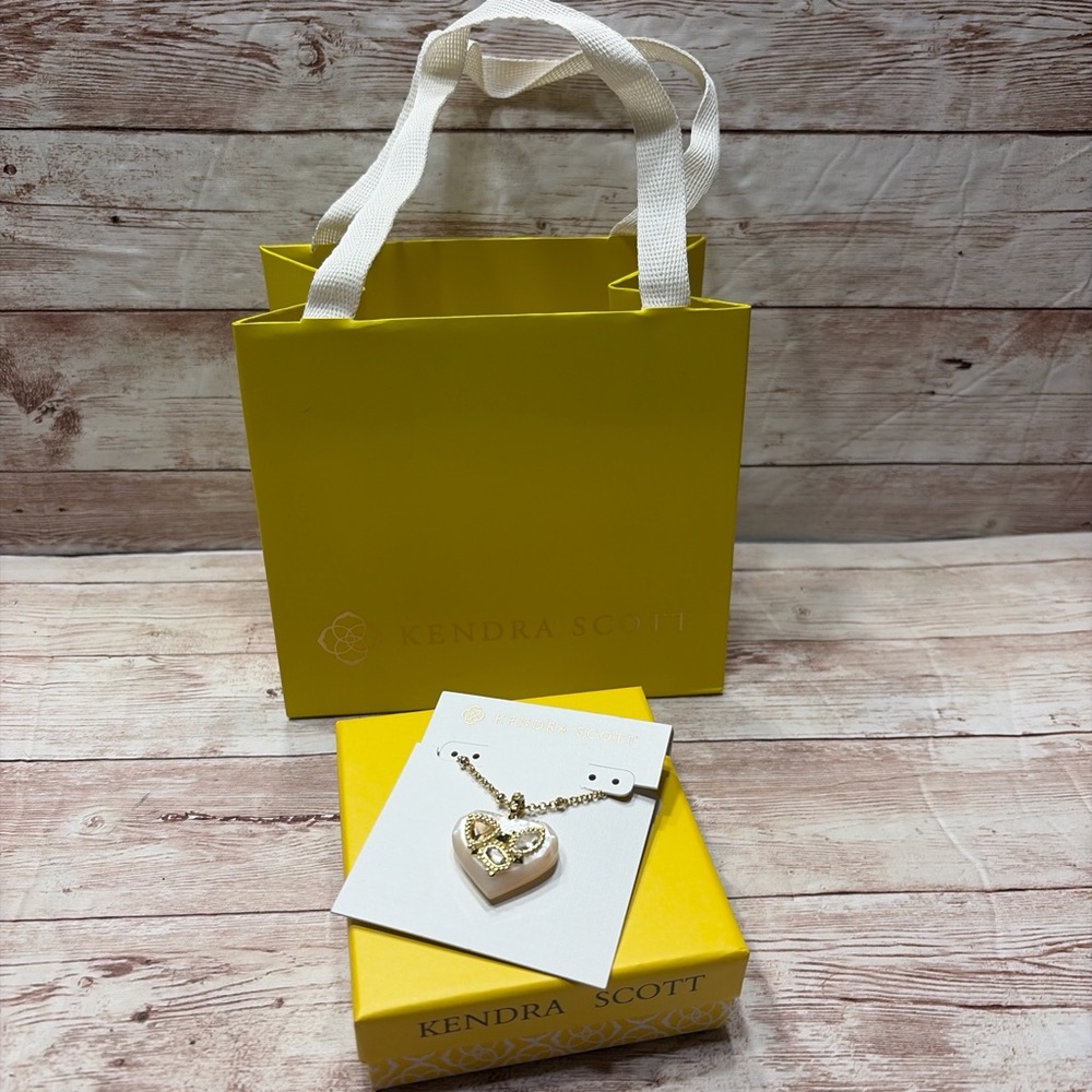 Kendra Scott Gold Heart Pendant Necklace In gift box